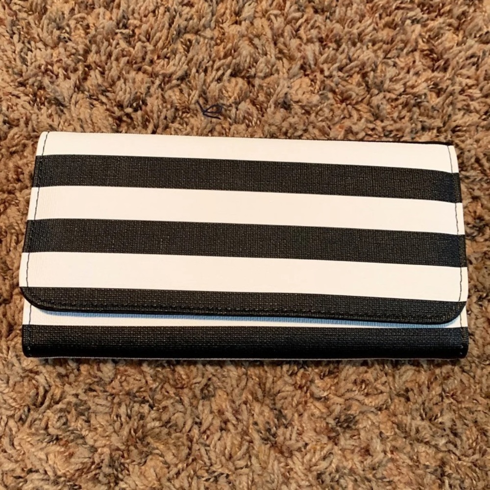 Kut from the Kloth wallet